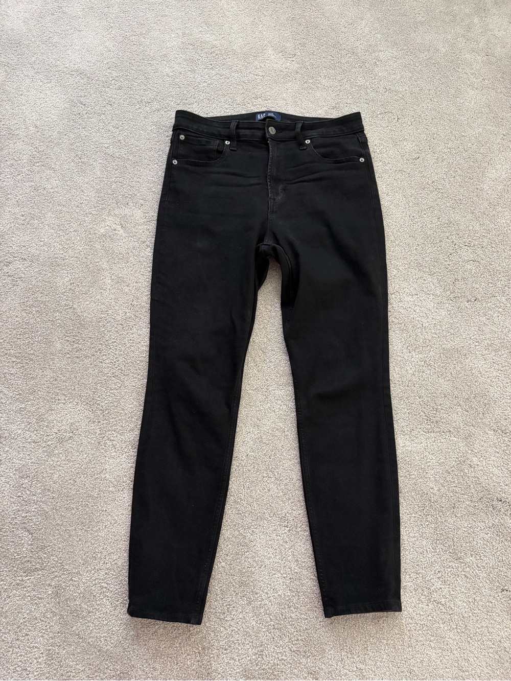 GAP Women's Skinny Jeans - Black
